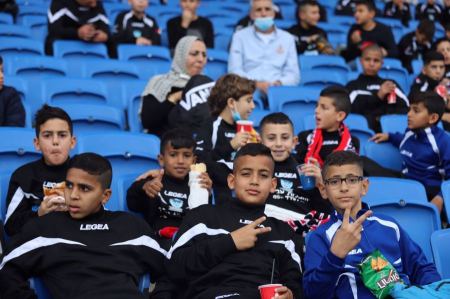 اولاد مدرسة كرة القدم كفرقرع ضيوف مباراة هبوعيل الخضيرة - اتحاد أبناء سخنين 